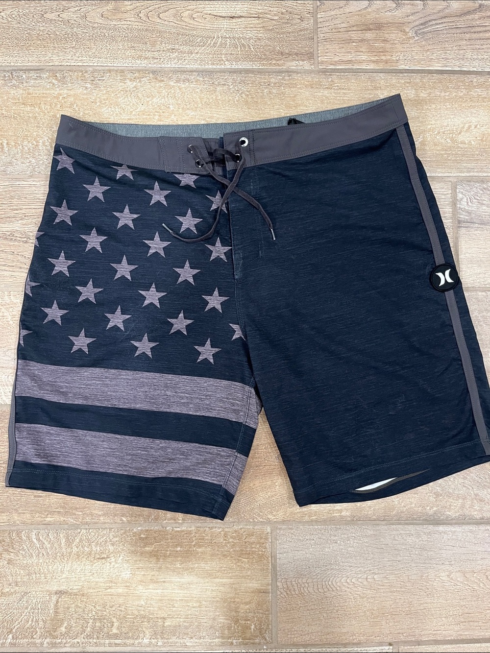 🖤 Hurley | Size 34 | Black & Charcoal American Flag Design Phantom Swim Shorts